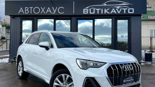 Audi Q3 F3