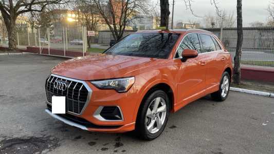 Audi Q3 F3