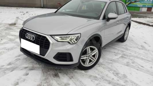Audi Q3 F3