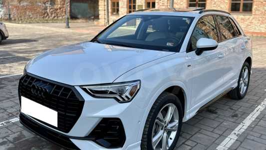 Audi Q3 F3
