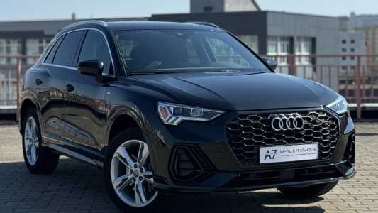 Audi Q3 F3