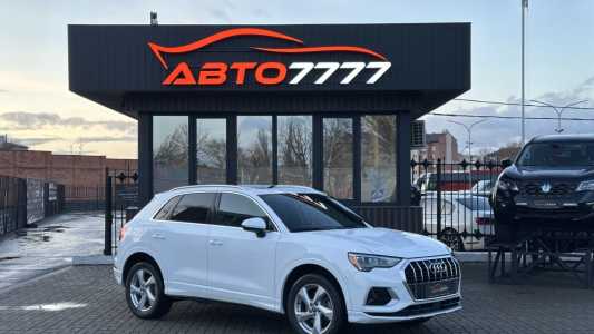 Audi Q3 F3