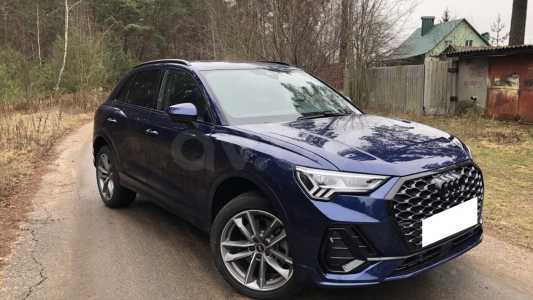 Audi Q3 F3