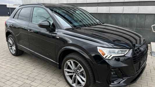 Audi Q3 F3