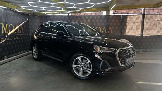Audi Q3 F3