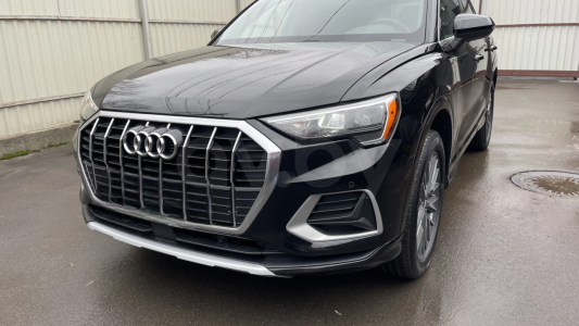 Audi Q3 F3