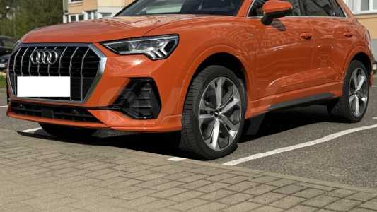 Audi Q3 F3