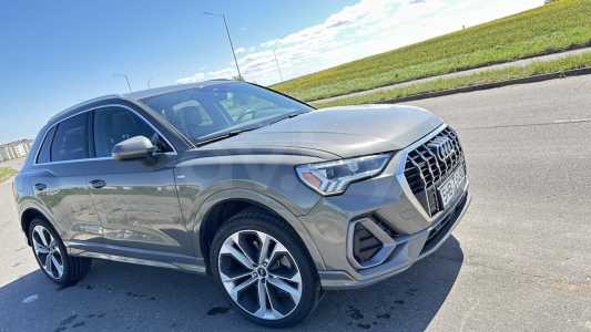 Audi Q3 F3