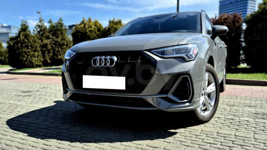 Audi Q3 F3