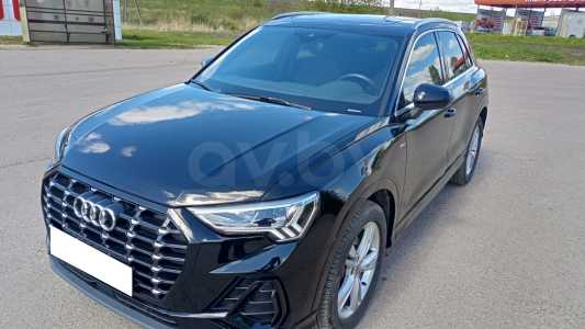 Audi Q3 F3