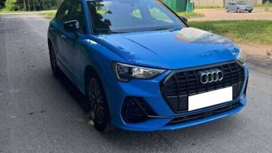 Audi Q3 F3