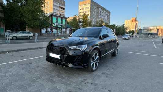 Audi Q3 F3