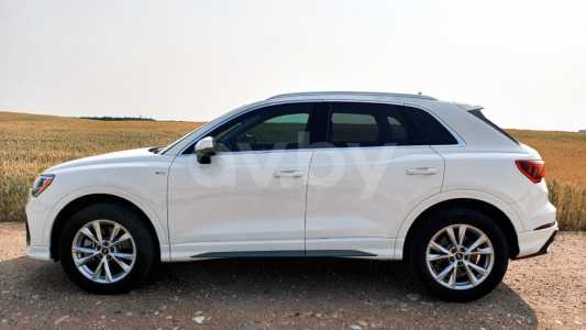 Audi Q3 F3