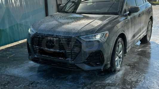 Audi Q3 F3