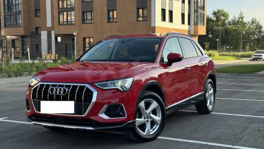 Audi Q3 F3