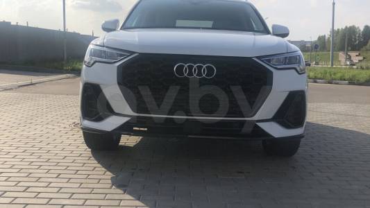 Audi Q3 F3