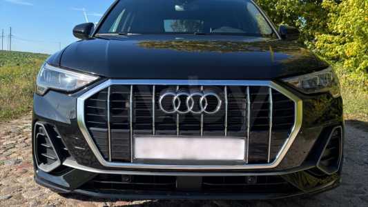 Audi Q3 F3