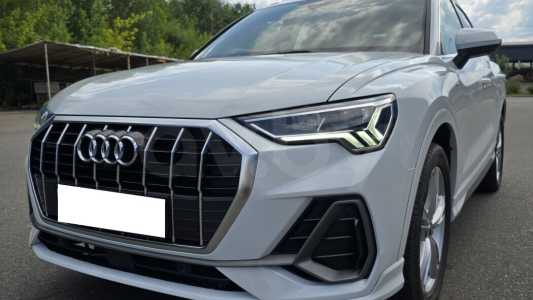 Audi Q3 F3