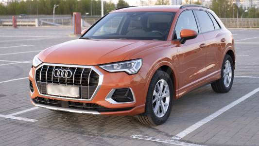 Audi Q3 F3