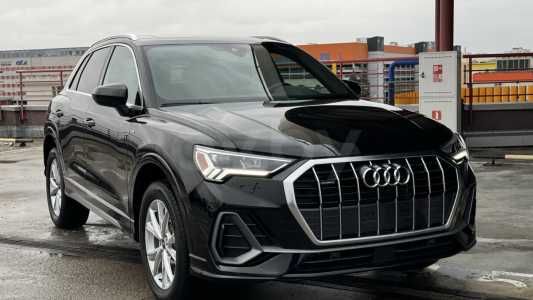 Audi Q3 F3