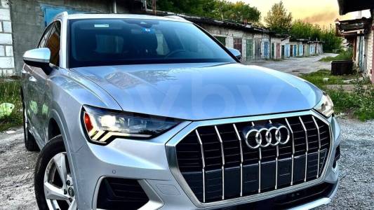 Audi Q3 F3