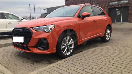 Audi Q3 F3