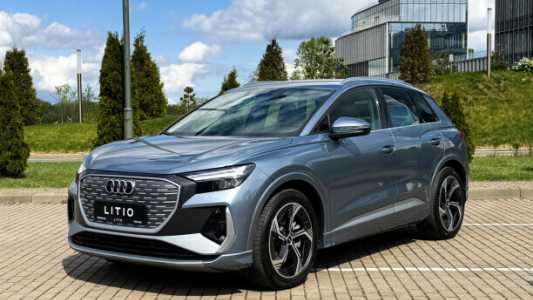 Audi Q4 e-tron , 2023, пробег 17541 км