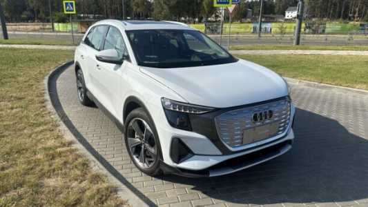 Audi Q5 e-tron , 2022, пробег 16500 км
