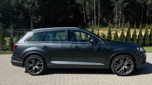 Audi Q7 4M