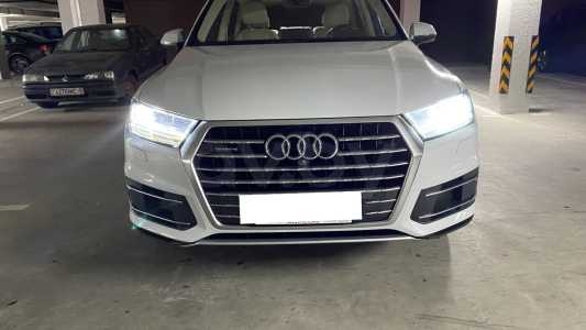 Audi Q7 4M