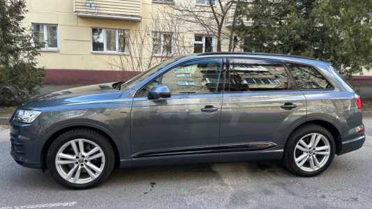 Audi Q7 4M
