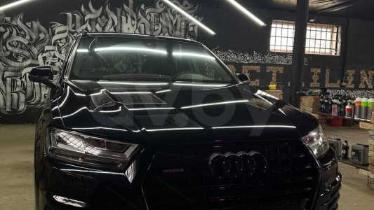 Audi Q7 4M