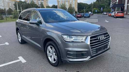 Audi Q7 4M