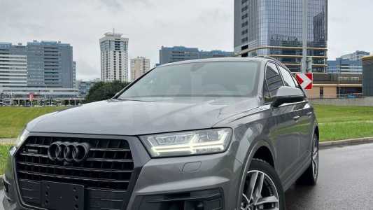 Audi Q7 4M