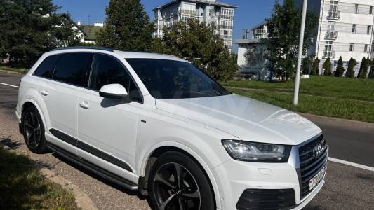 Audi Q7 4M