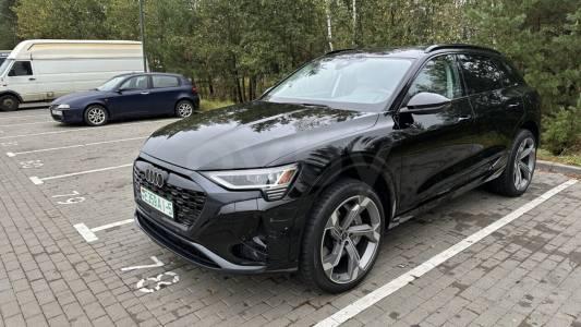 Audi Q8 e-tron I