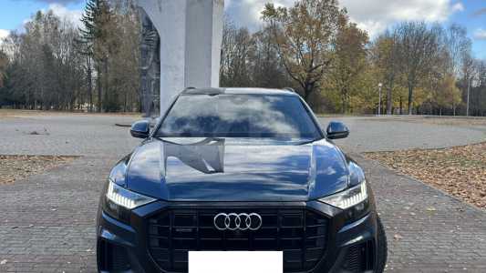 Audi Q8 I