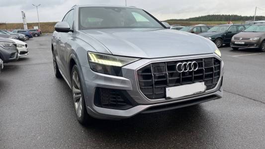 Audi Q8 I