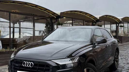 Audi Q8 I