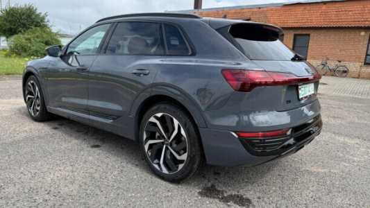 Audi Q8 Sportback e-tron , 2024, пробег 4800 км
