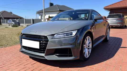 Audi TT 8S