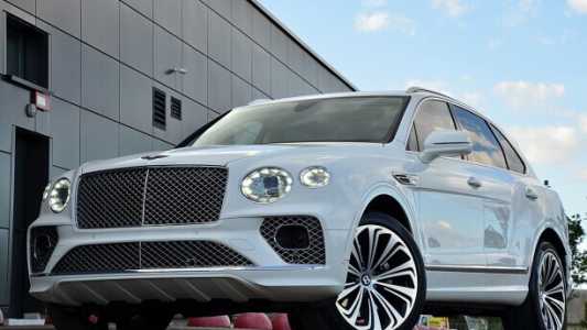 Bentley Bentayga I  Рестайлинг, 2021, пробег 20000 км