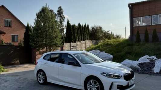 BMW 1 серия F40, 2019, пробег 180000 км