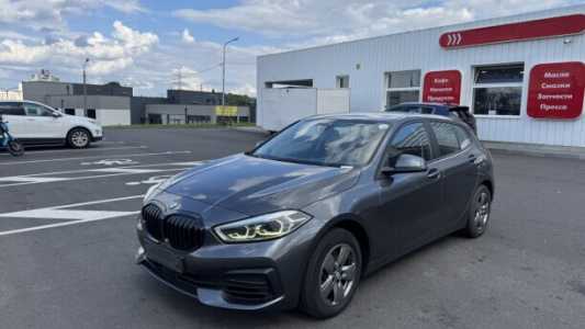 BMW 1 серия F40, 2021, пробег 180000 км