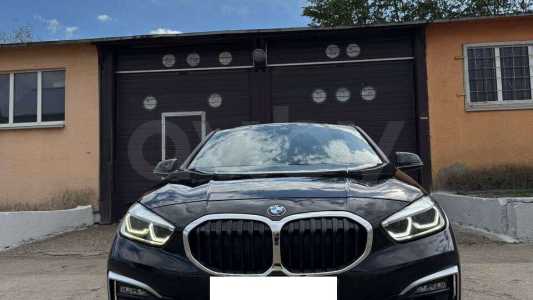 BMW 1 серия F40