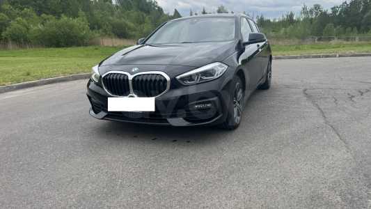 BMW 1 серия F40