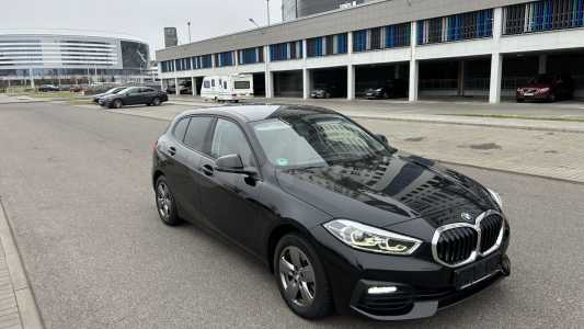 BMW 1 серия F40