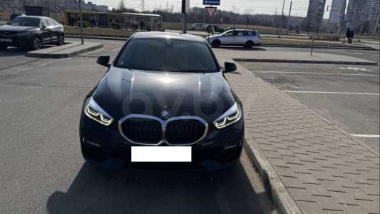 BMW 1 серия F40