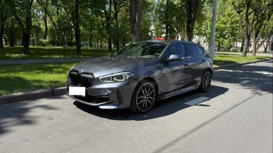 BMW 1 серия F40