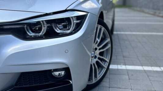 BMW 3 серия F30,F31 Рестайлинг, 2018, пробег 219000 км BMW 3 серия F30,F31 Рестайлинг, 2018, пробег 219000 км